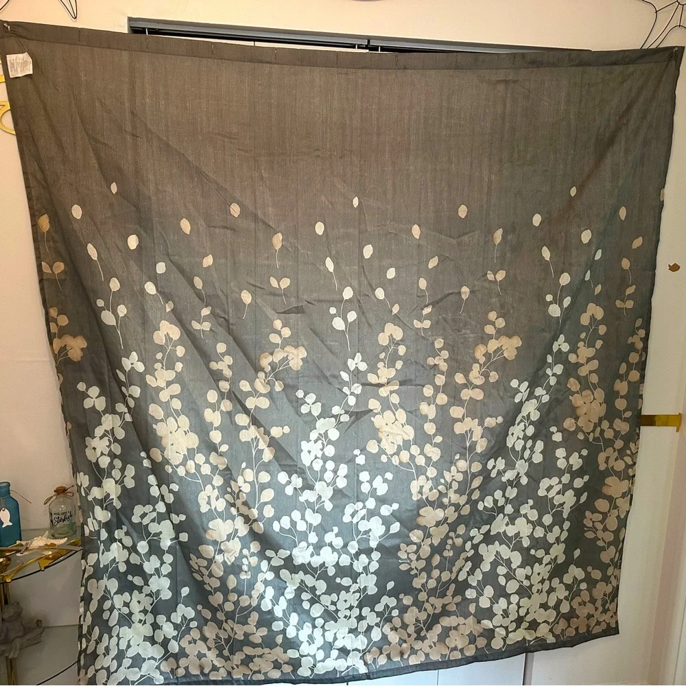Floral shower curtain